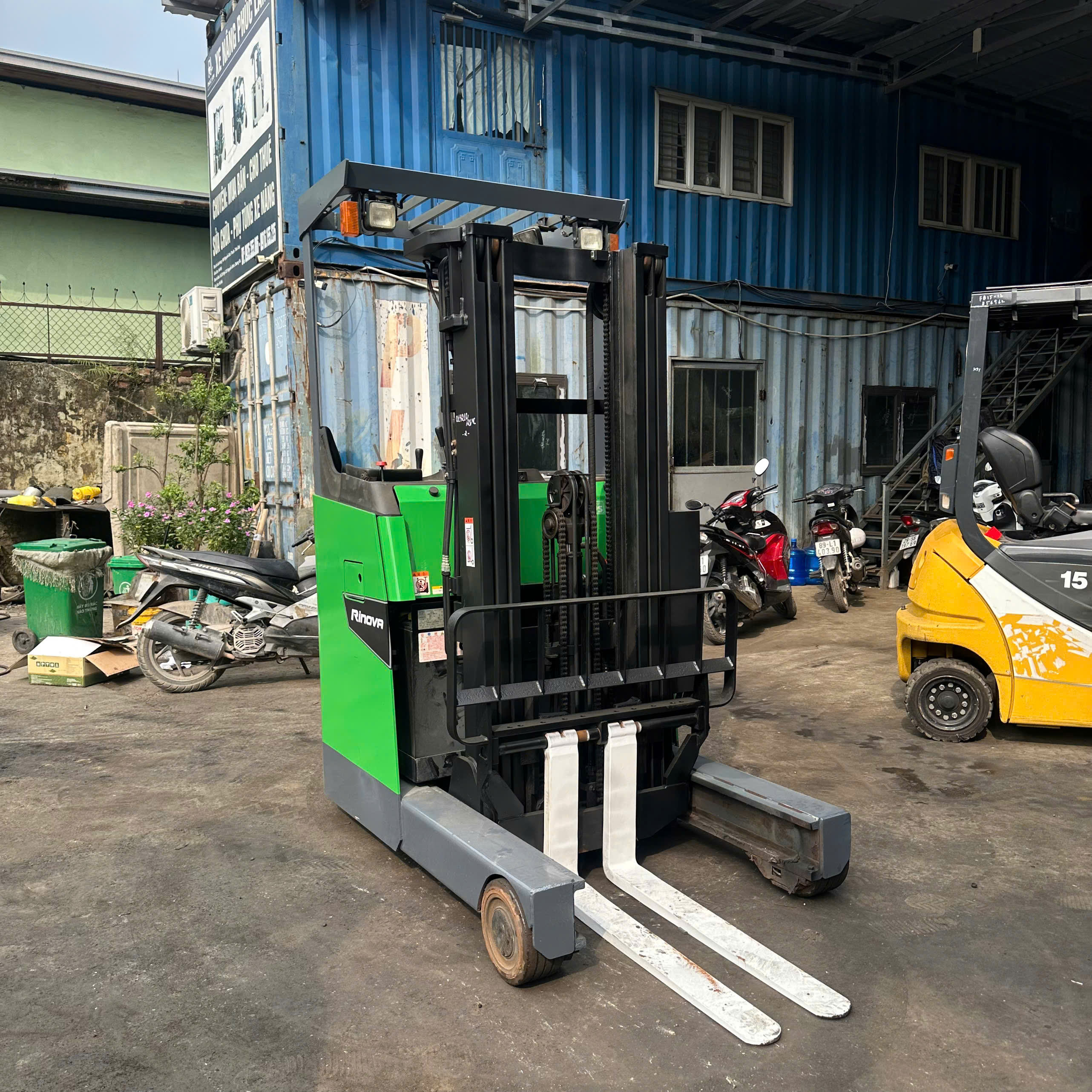 Xe nâng điện TOYOTA 1.5 tấn 8FBR15 (8FBR15-20572), sản xuất năm 2020