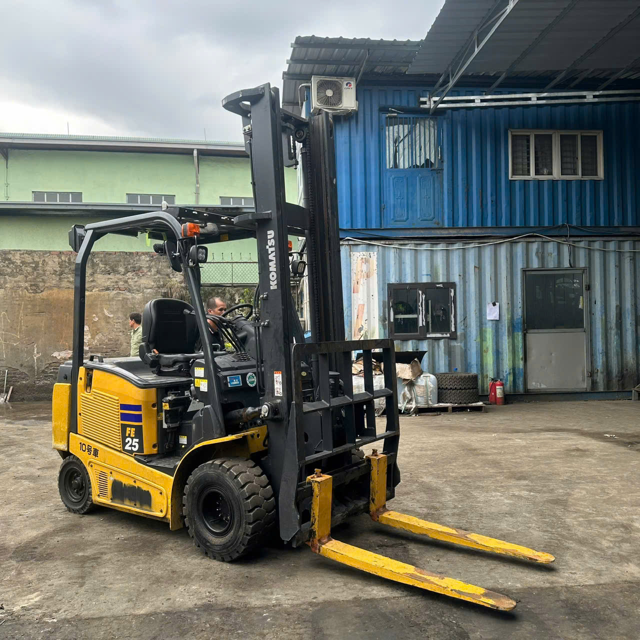 Xe nâng điện Komatsu 2.5 tấn FE25-1#310329, năm 2021