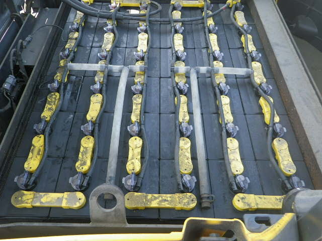 Xe nâng điện Komatsu 2.5 tấn FB25-12 (100067), sản xuất năm 2013