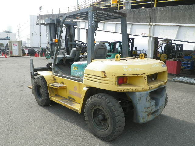 Xe nâng dầu Komatsu 6 tấn FD60HD-8