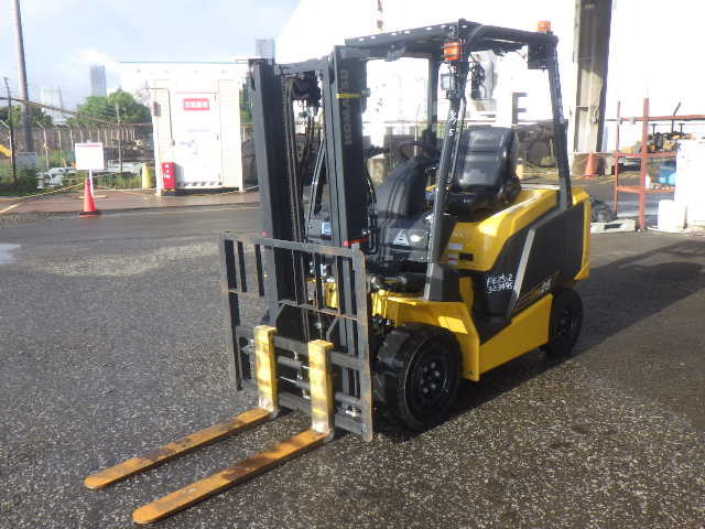 Xe nâng điện KOMATSU 2.5 tấn FE25-2 Seri 323495, Sx năm 2023