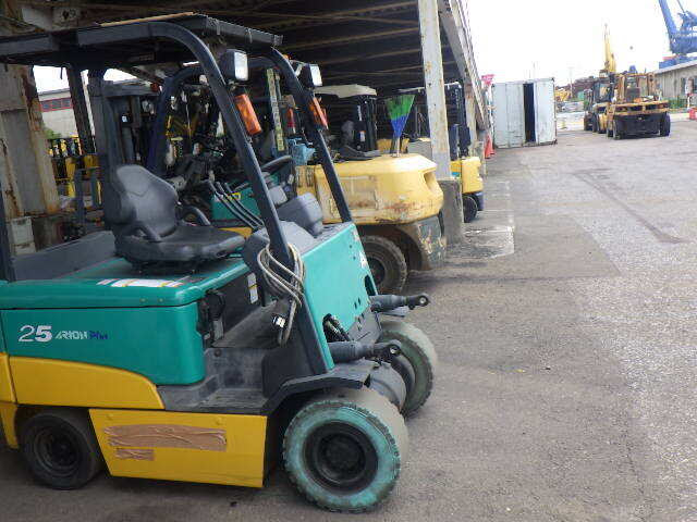 Xe nâng điện Komatsu 2.5 tấn FE25EX-11 (817621), sản xuất năm 2008