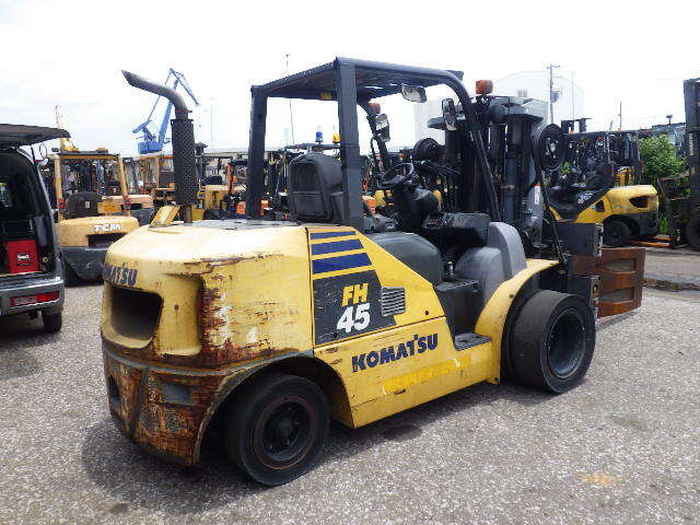Xe nâng Gas Komatsu 4.5 tấn FH45-1 (138301), sản xuất năm 2013