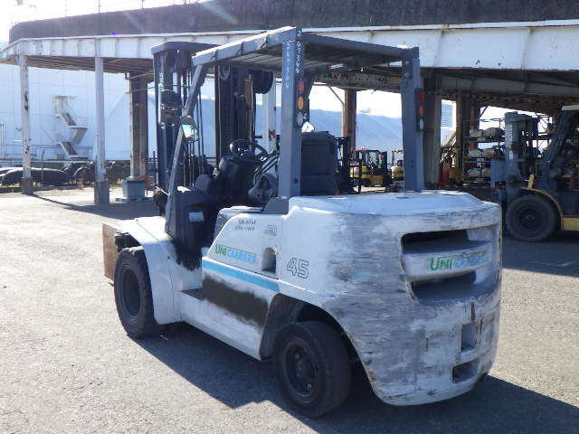 Xe nâng dầu Unicarriers 4.5 tấn YDN-D1F4A Seri D1F4-11004, sản xuất năm 2017