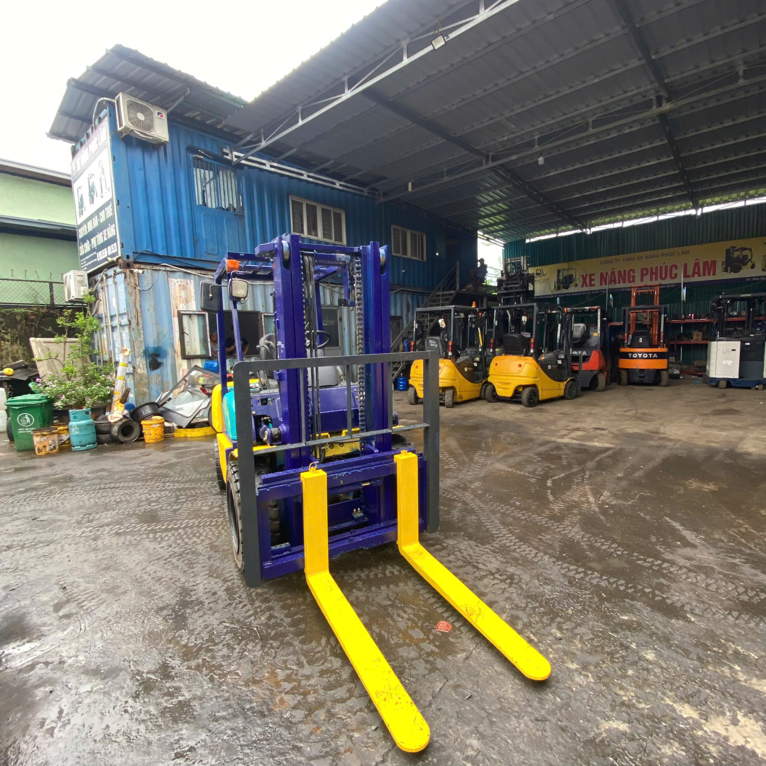Xe nâng dầu Komatsu 3 tấn FD30HW-12 (527194), sản xuất năm 1998
