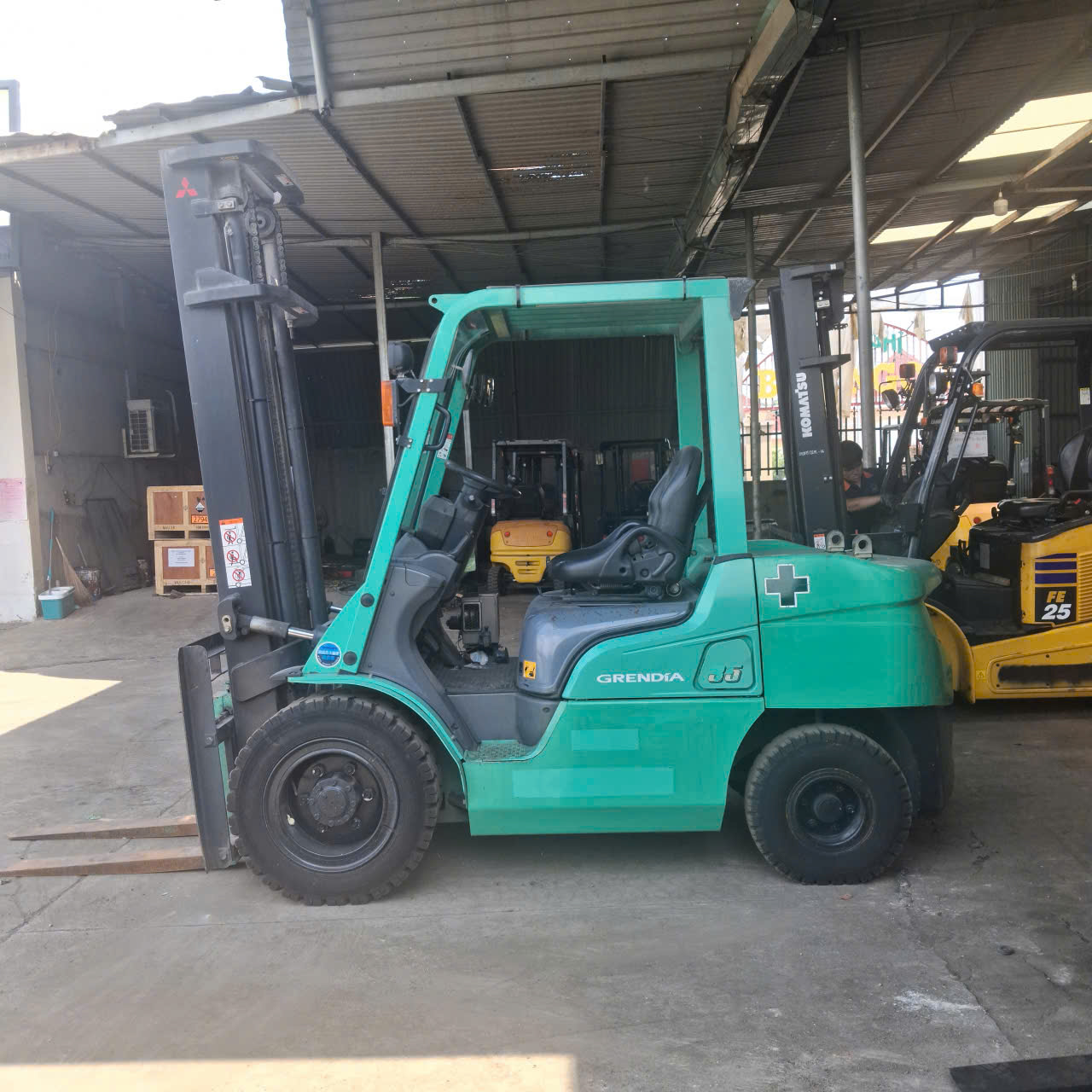 Xe nâng dầu Mitsubishi 3.5 tấn FD35AT Seri F14E-80347, sản xuất năm 2010