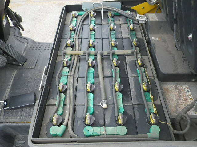 Xe nâng điện Komatsu 2 tấn FB20A-12 (856061), sản xuất năm 2020