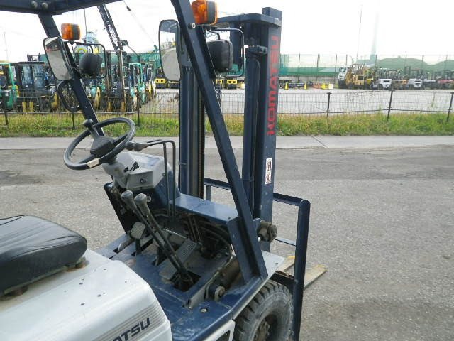 Xe nâng Komatsu xăng 1.5 tấn#343372