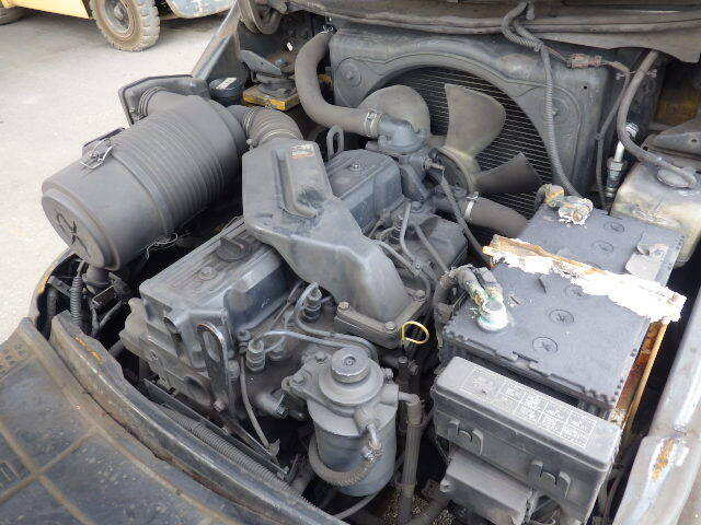 Xe nâng dầu Komatsu 3.0 tấn, FD30T-17 Seri 323866, sản xuất năm 2013
