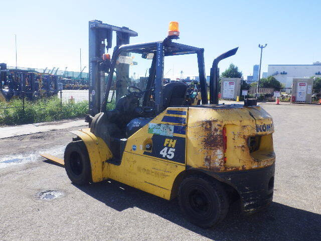 Xe nâng dầu Komatsu 4.5 tấn, FH45-2 Seri 141335, Sx năm 2019