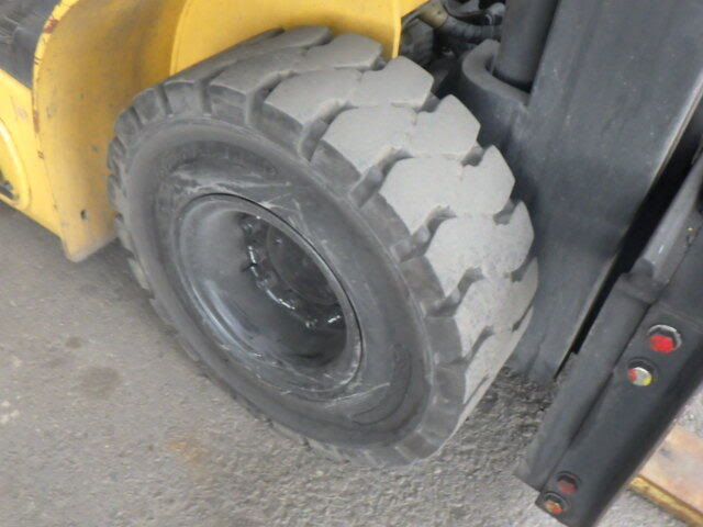 Xe nâng điện Komatsu 2.5 tấn FE25-300120, năm 2014