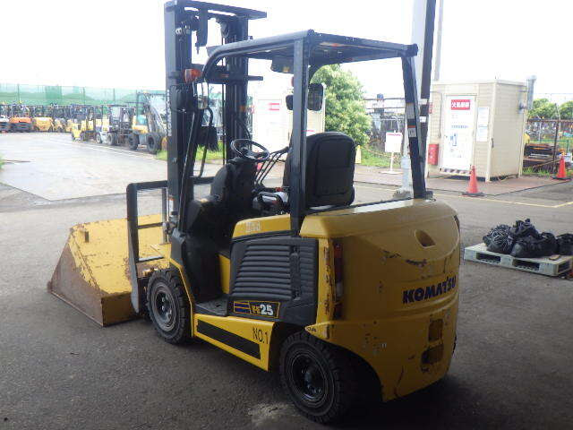 Xe nâng điện Komatsu 2.5 tấn FE25- 2 (321595) gắn gầu xúc