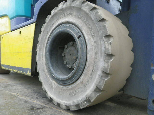 Xe nâng điện komatsu 1.5 t FB15EXF-8 sx 2001