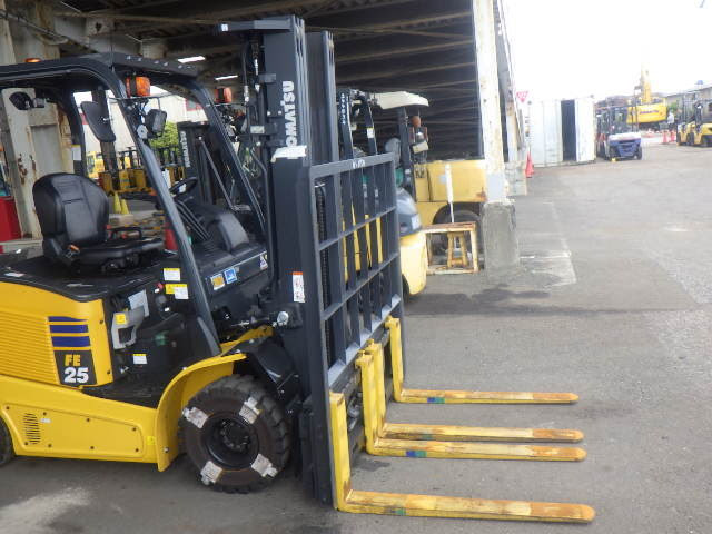 Xe nâng điện Komatsu 2.5 tấn FE25-1 (309186), sản xuất năm 2020