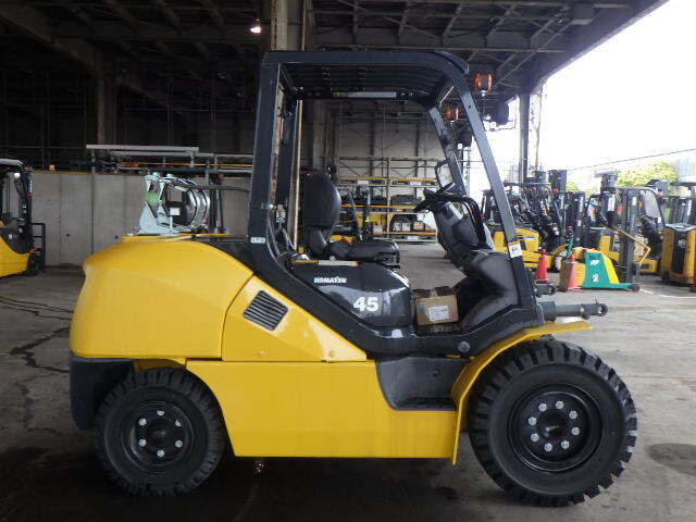 Xe nâng xăng Komatsu FG45TU-10
