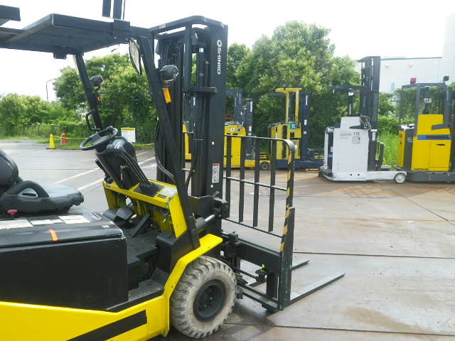 Xe nâng điện SHINKO 2.5 tấn 8FB25PG (B3B-00065), sản xuất năm 2003
