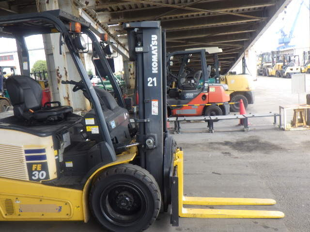 Xe nâng điện Komatsu 3 tấn FE30-1 (301471), sản xuất năm 2015