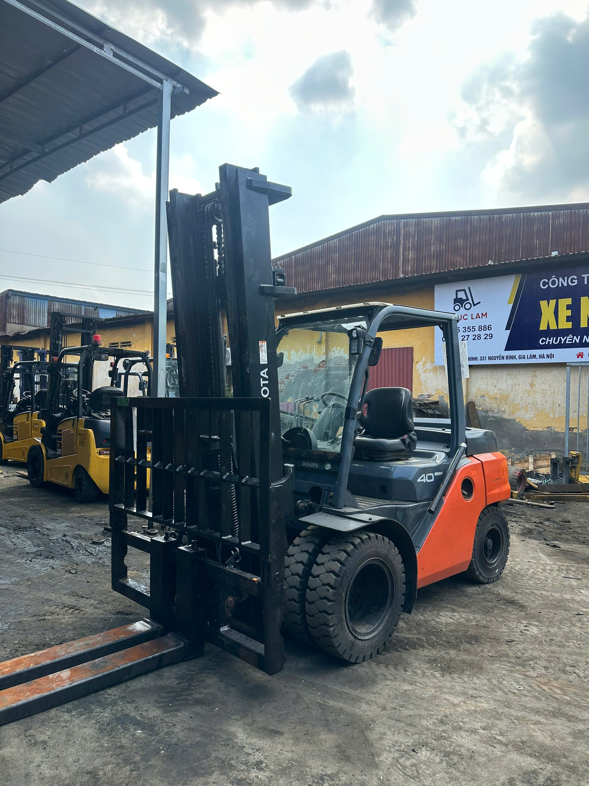 Xe nâng dầu Toyota 4.0 tấn, 8FD40 serial 20388