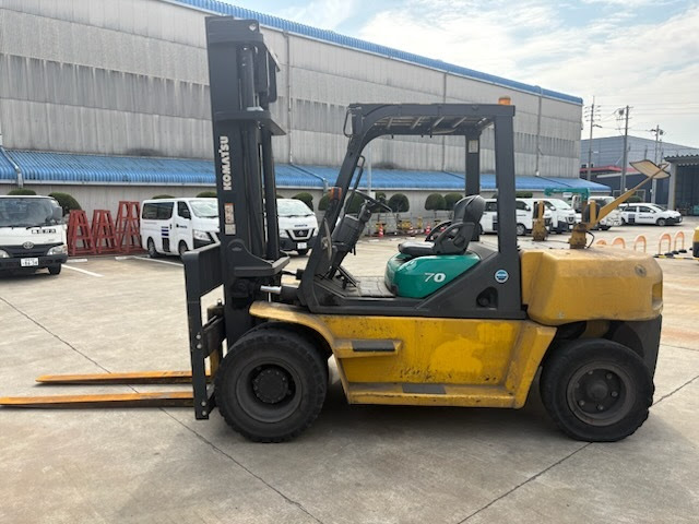 Xe nâng dầu KOMATSU 7.0 tấn FD70-10 Seri 55268, sản xuất năm 2010