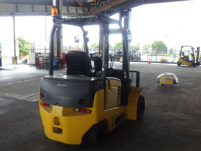 Xe nâng điện KOmatsu 2.5 tấn , model FE25-1