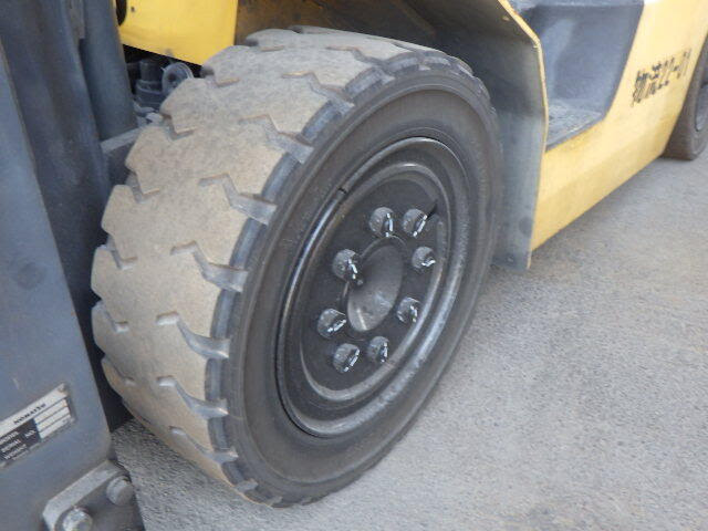 Xe nâng dầu Komatsu 3.5 tấn FD35NT-10 (134549), sản xuất năm 2010