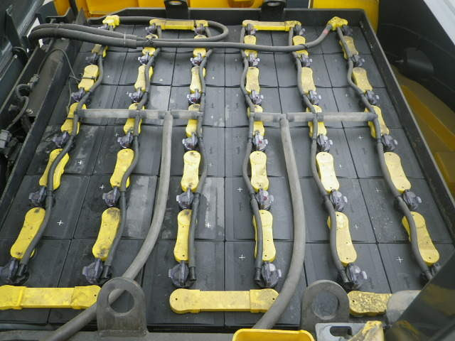 Xe nâng điện Komatsu 2 tấn FB20-12 (102103), sản xuất năm 2016