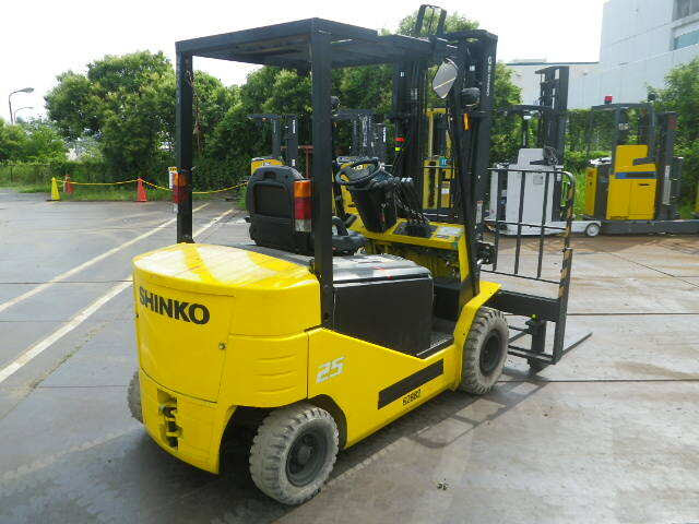 Xe nâng điện SHINKO 2.5 tấn 8FB25PG (B3B-00065), sản xuất năm 2003