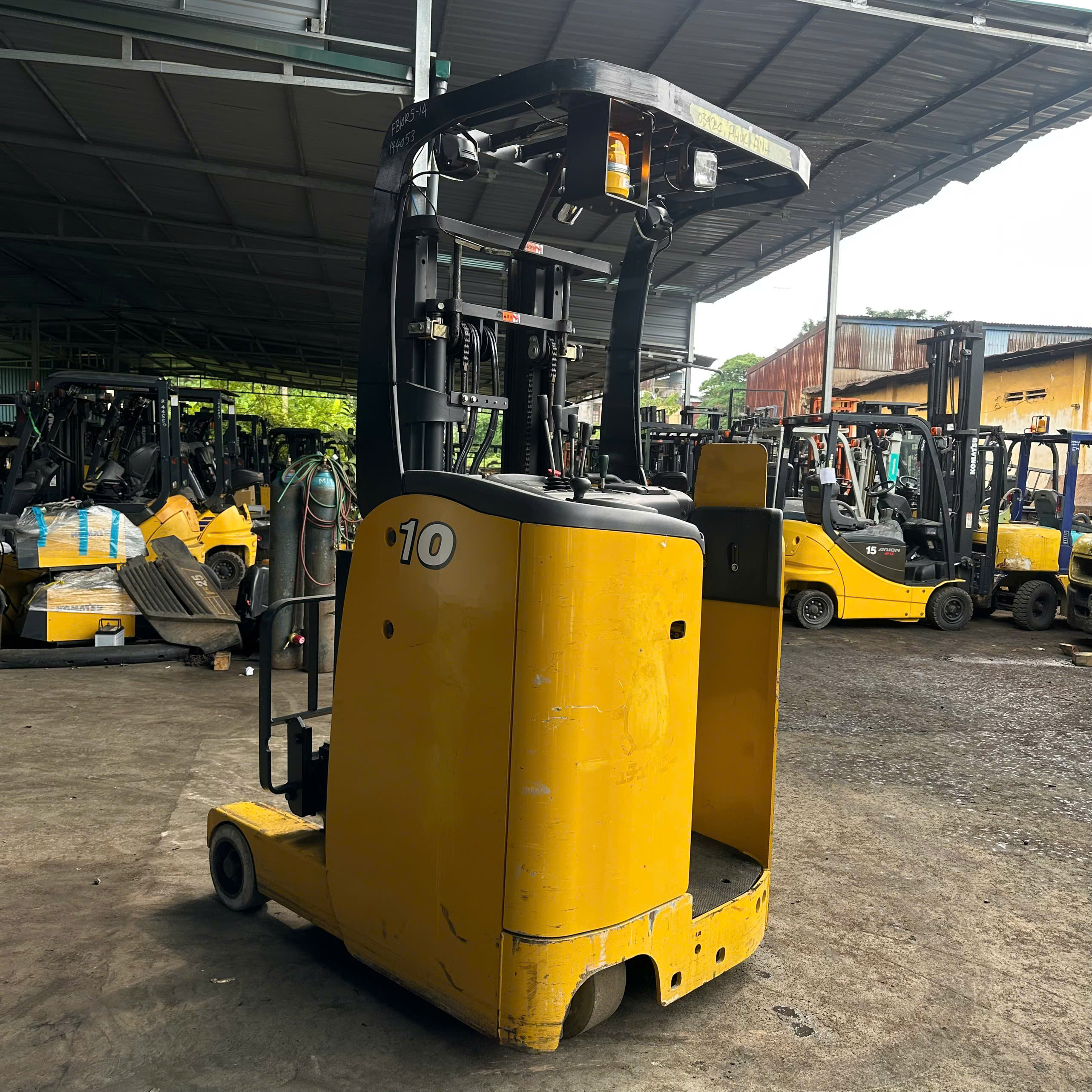 Xe nâng điện Komatsu 1 tấn FB10RS-14 (144053), sản xuất năm 2010