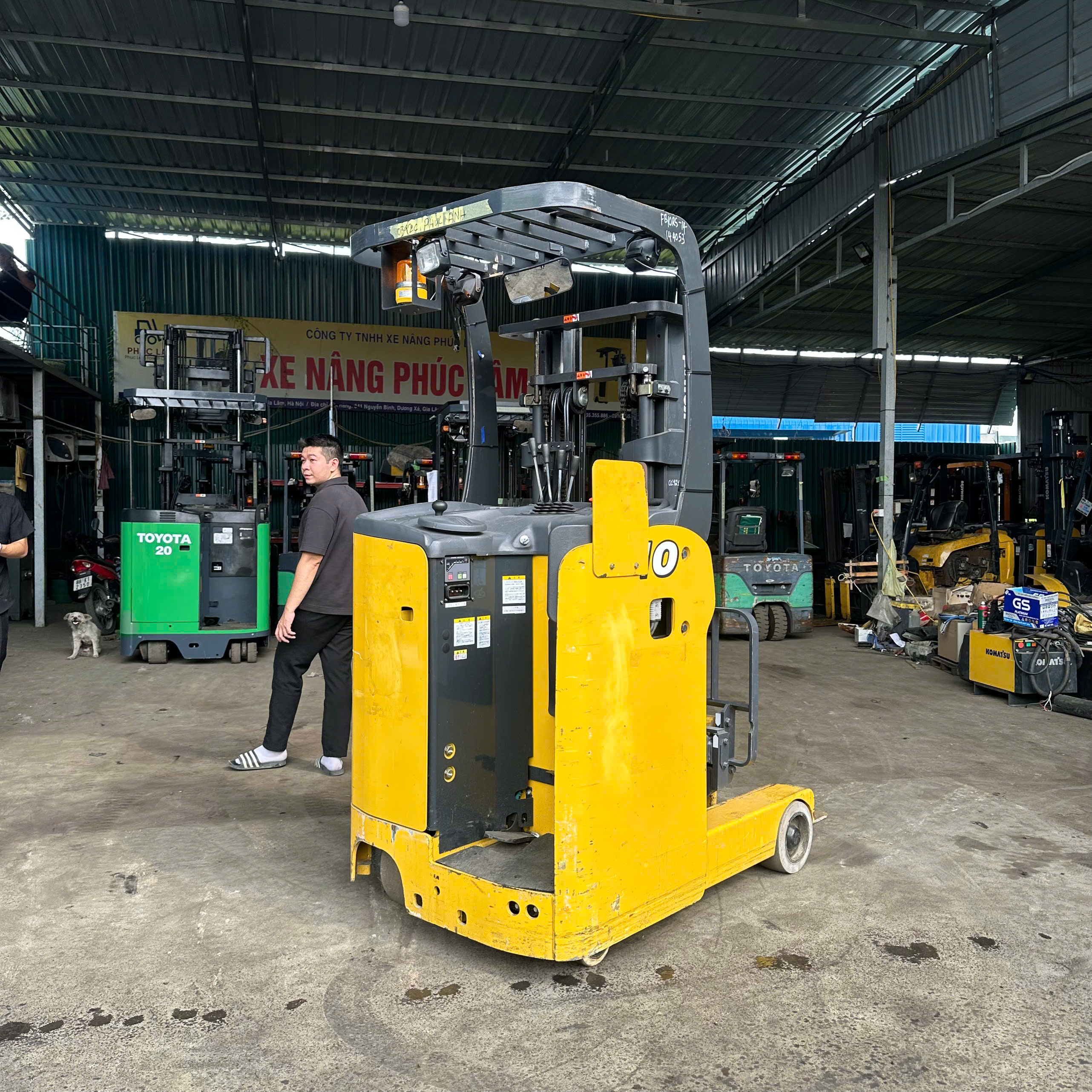 Xe nâng điện Komatsu 1 tấn FB10RS-14 (144053), sản xuất năm 2010