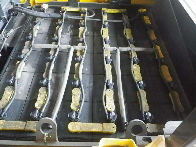 Xe nâng điện Komatsu 2.5 tấn, FB25-12 Seri 103014, Sx năm 2019