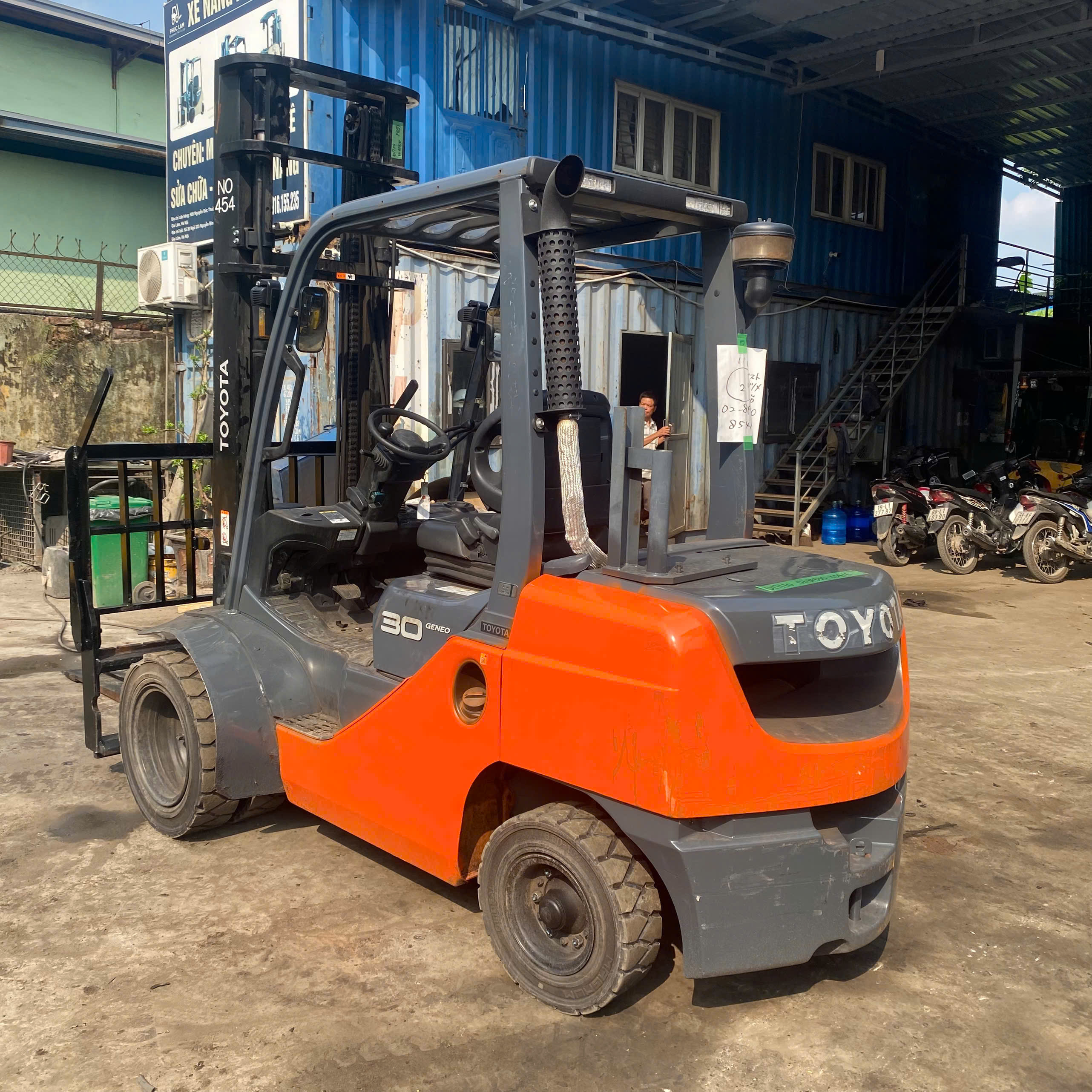 Xe nâng dầu Toyota 3.0 tấn, model 8FD30 (đời 2022)