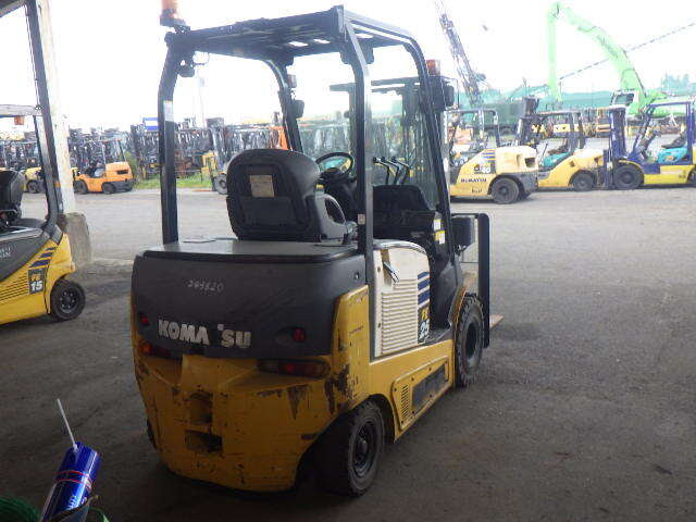 Xe nâng điện Komatsu 2.5 tấn FE25-300120, năm 2014