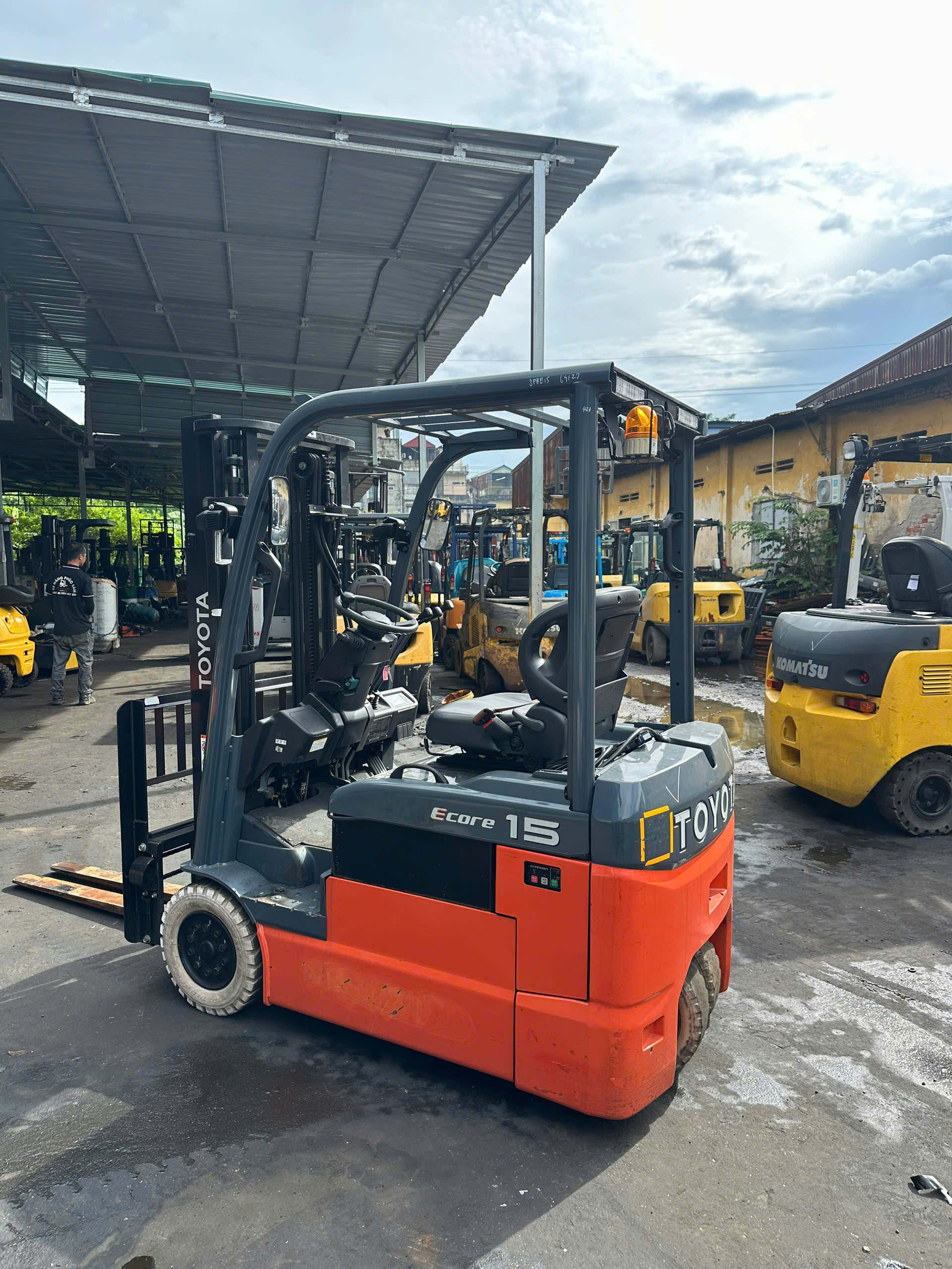 Xe nâng điện Toyota 1.5 tấn 8FBE15 (69127), sản xuất năm 2022