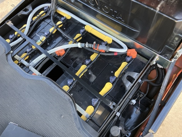 Xe nâng điện Toyota 2.5 tấn 8FB25