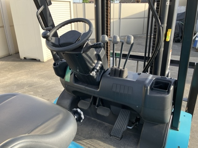 Xe nâng điện Toyota 2.5 tấn 8FB25