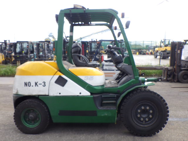 Xe nâng Komatsu 3.5 tấn kẹp giấy FD35T-10#136992