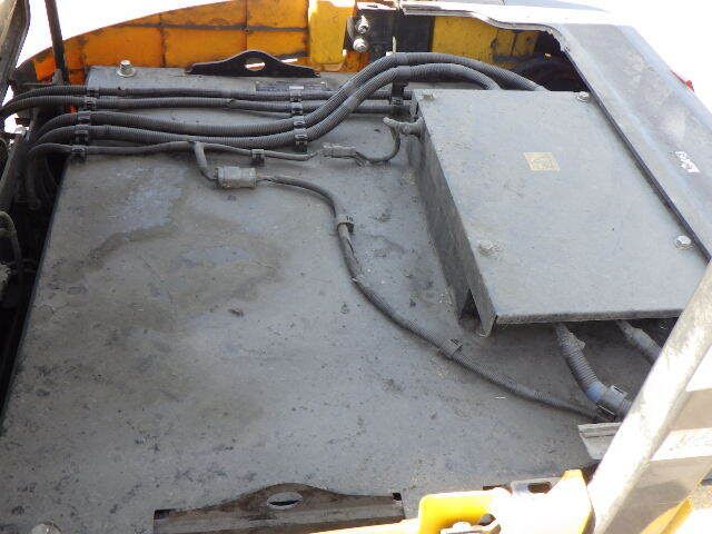 Xe nâng điện Komatsu 3.0 tấn FE30-1