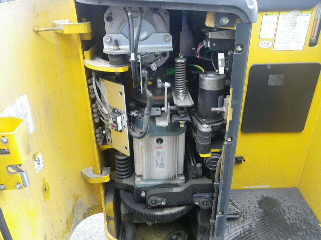 XE NÂNG  ĐIỆN CŨ ĐỨNG LÁI 1.5 TẤN KOMATSU FB15RW-15 158981