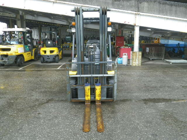 Xe nâng dầu Komatsu 2.5 tấn -5.0m (3 tầng) #339911