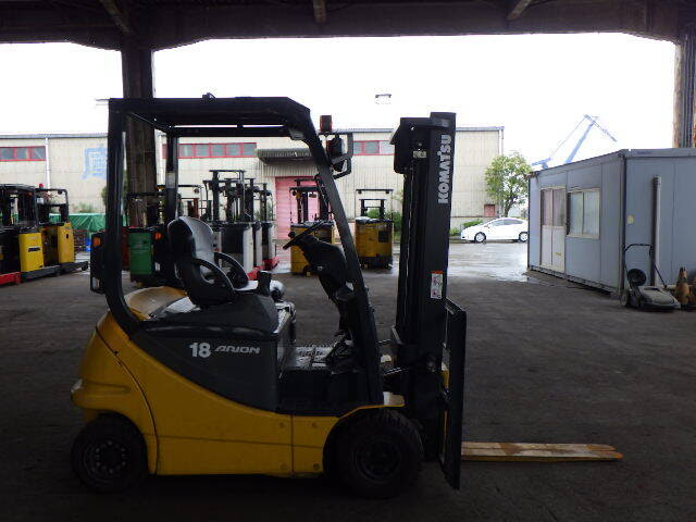 Xe nâng điện Komatsu 1.8 tấn FB18-12 842741