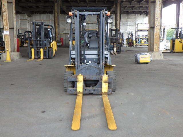 XE NÂNG ĐIỆN 2.5 TẤN KOMATSU CÓ MÂM XOAY FE25-1 303282