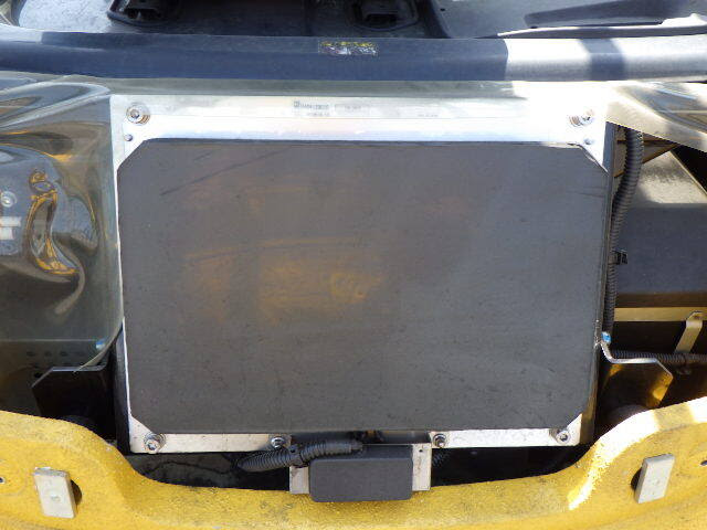 Xe nâng điện Komatsu 1.5 tấn sx 2018 có sạc không dây