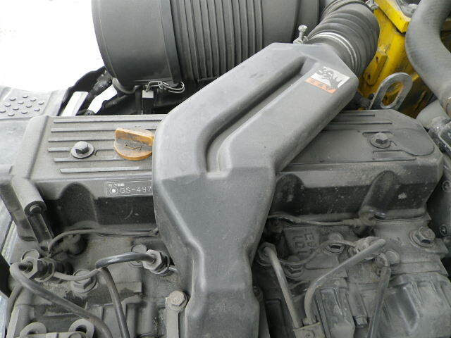 Xe nâng Komatsu 2.5 tấn, FD25T-17 dịch giá, lốp hơi, số tự động- 331658