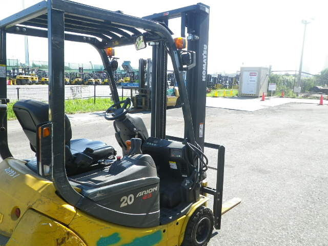 Xe nâng điện Komatsu 2.0 tấn FB20M-12, 3 bánh sx 2017