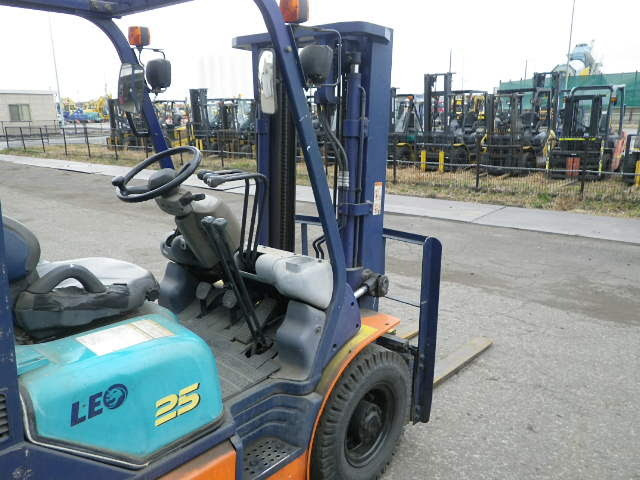 Xe nâng xăng gas 2.5 tấn FG25C-12