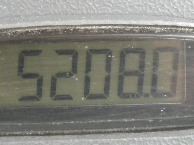 Xe nâng Komatsu 2.5 tấn, FD25T-17 dịch giá, lốp hơi, số tự động- 331658