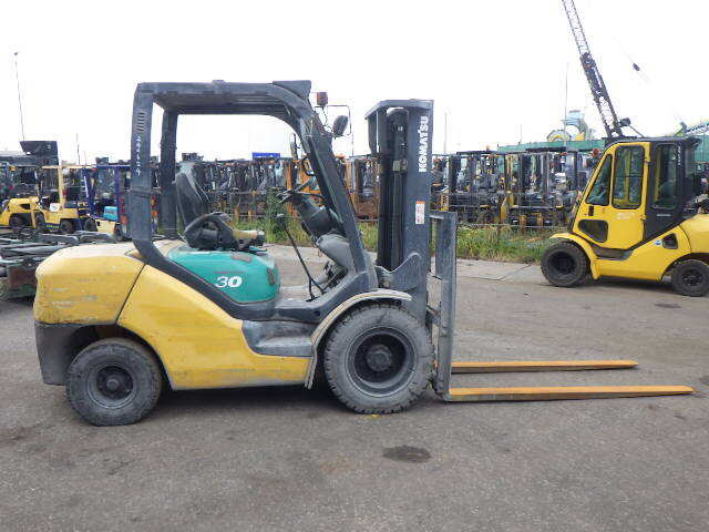 Xe nâng dầu Komatsu 3.0 tấn FD30C-15/576765