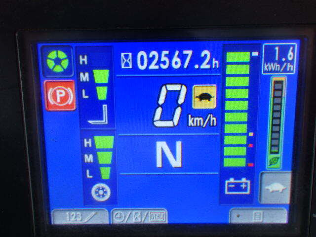 XE NÂNG ĐIỆN 2.5 TẤN KOMATSU CÓ MÂM XOAY FE25-1 303282