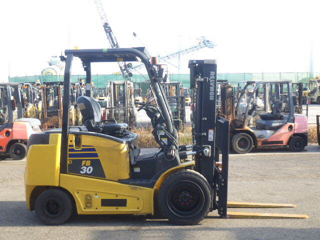 Xe nâng điện KOMATSU FB30-12/ 102469