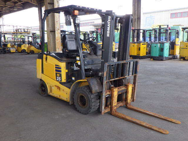 Xe nâng điện Komatsu 2.5 tấn Model: FE25-1 305511